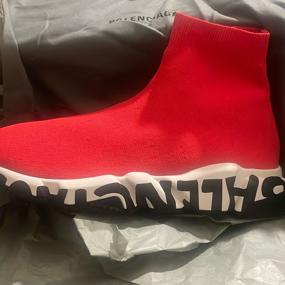 Balenciaga Graffiti Speed 2.0 runners